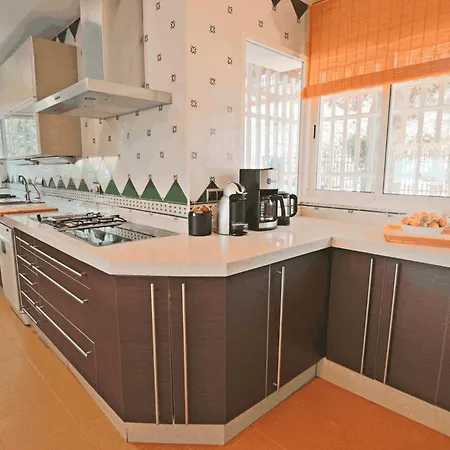 Villa Tess Arenas *