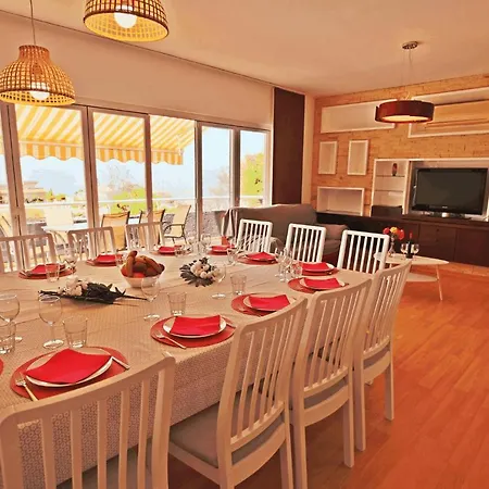 Villa Tess Arenas *